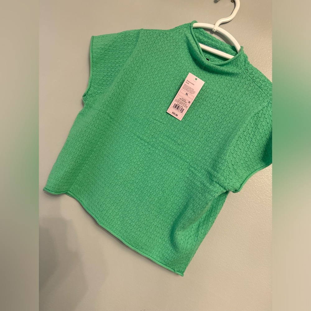 Target Kids Green Textured Activewear Top XL NWT